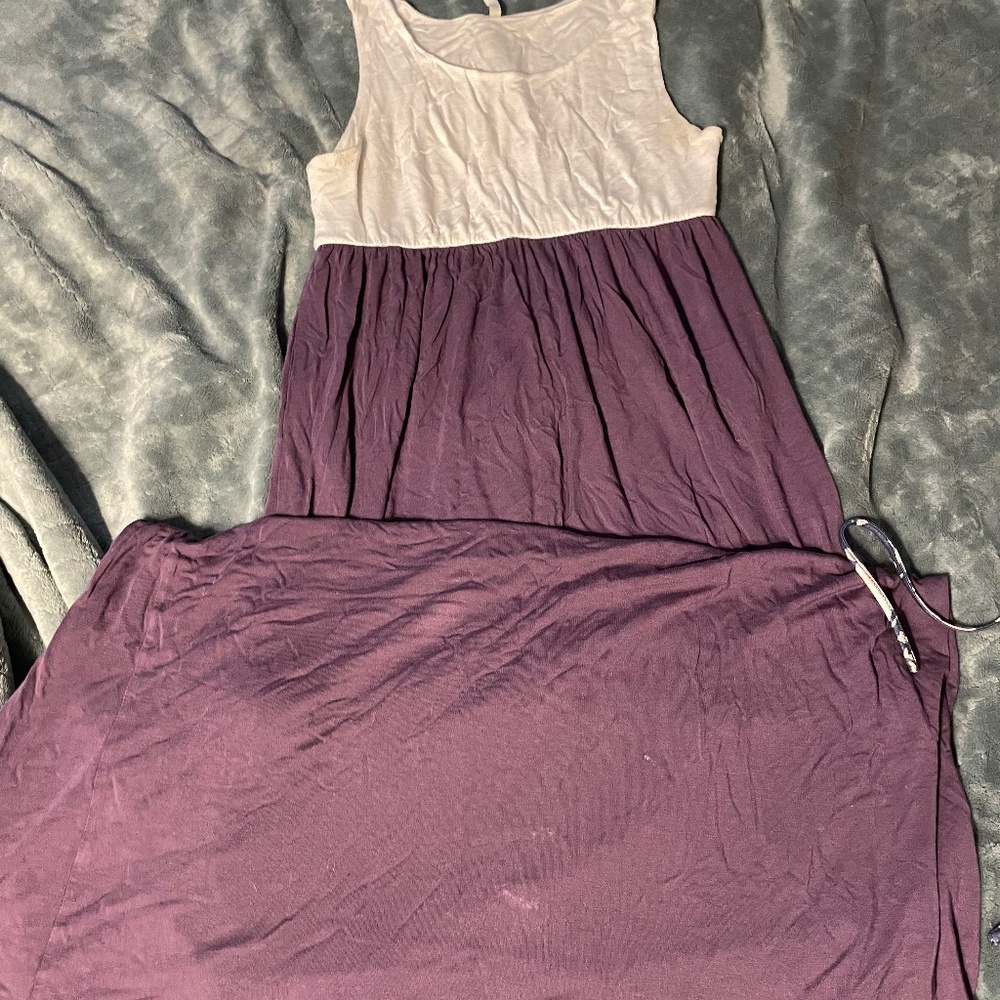Maternity maxi dress